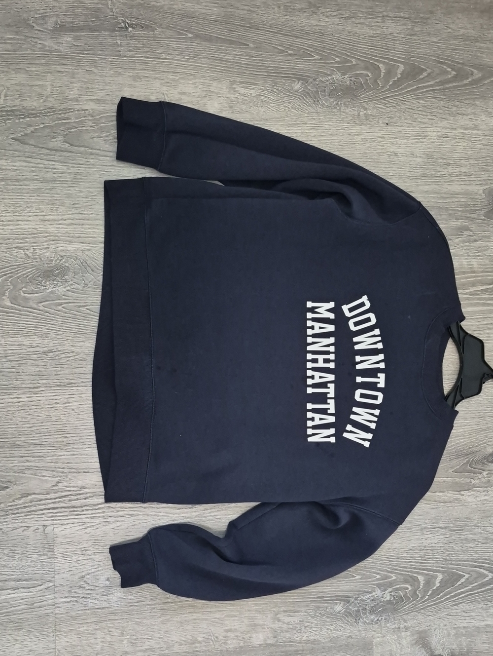 H&M Downtown Manhattan Sweatshirt | Navy Graphic Pullover